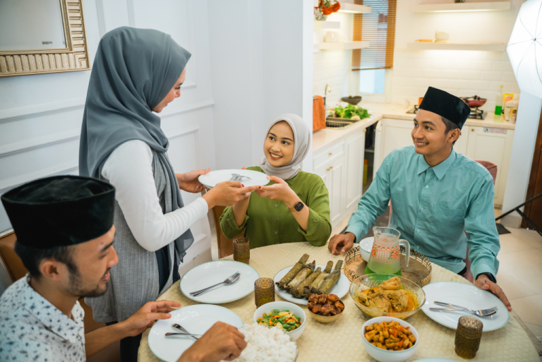 Peran Minyak Goreng dalam Hidangan Lebaran dan Perayaan