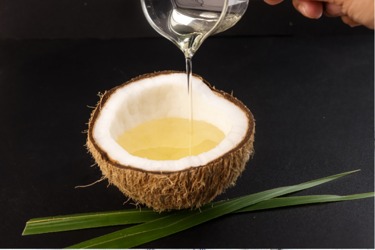Apa Perbedaan Minyak Kelapa Murni dan Minyak Goreng Kelapa?