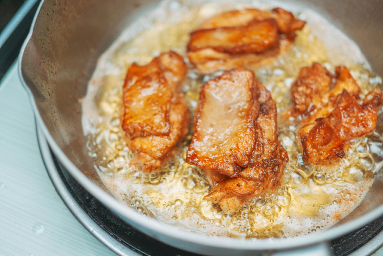 Menggoreng dengan Minyak Goreng Kelapa: 5 Tips Agar Tidak Cepat Rusak